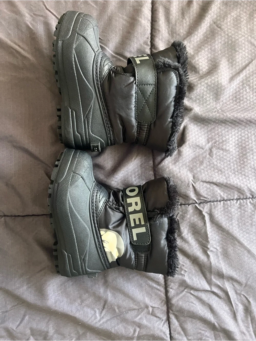 Sorel Kids Black Insulated Snow Boots with Faux Fur Cuff toddler 10